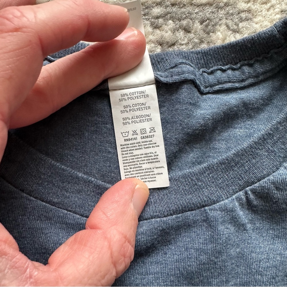 Keep The Tiny Humans Alive Short Sleeve Fitted Tee Size Small Air Waves - Picture 7 of 8
